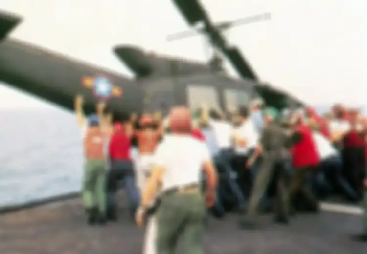 Sampai Jadi Bahan Celaan Gara-gara Deretan Senjata Canggihnya Dirampas Taliban, AS Nyatanya Malah Pernah Sengaja Buang Helikopter ke Laut Usai Kalah dari Perang Vietnam, Tujuannya Mulia