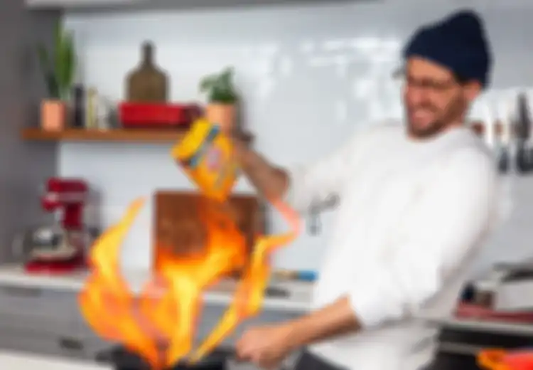Tiba-tiba Ada Api Kecil di Dapur Anda? Tak Perlu Panik, Gunakan Saja Baking Soda, Begini Cara Pakainya!