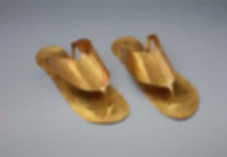 Dipercaya Berikan Pengaruh Kekuatan pada Fisik Sendiri, Sandal Imam Orang Mesir Kuno Gunakan Kulit Binatang, Firaun Tutankhamun Gunakan Sandal dengan Lapisan Emas