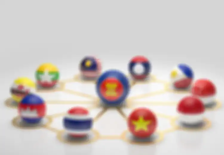 Jelaskan Peran Indonesia Sebagai Produsen, Distributor, dan Konsumen di ASEAN, Termasuk Jadikan ASEAN Sebagai Pasar yang Menjanjikan bagi Ekspor Indonesia