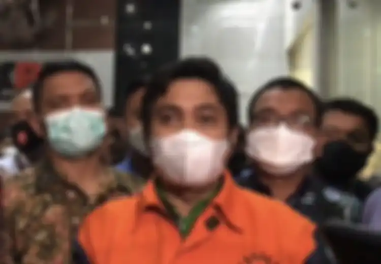 Diduga Terima Suap Lebih dari Rp104,3 Miliar, Mardani Maming yang Sempat Buron Akhirnya Menyerahkan Diri ke KPK, Fotonya Saat di Gedung KPK Langsung Jadi Sorotan