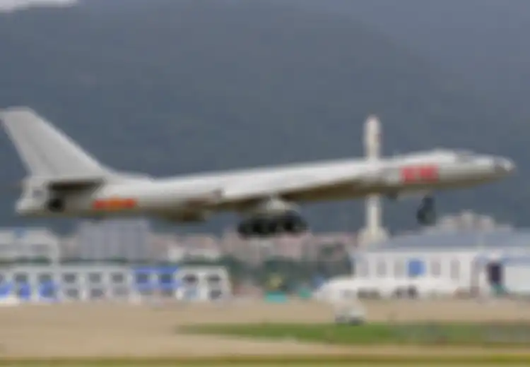Makin Agresif Takuti Taiwan, China Pamer Dua Senjata Mematikan Pembom H-6K dan Pesawat Tempur J-16, Siap Lumpuhkan Taiwan dengan Strategi 'Pukulan Ganda'