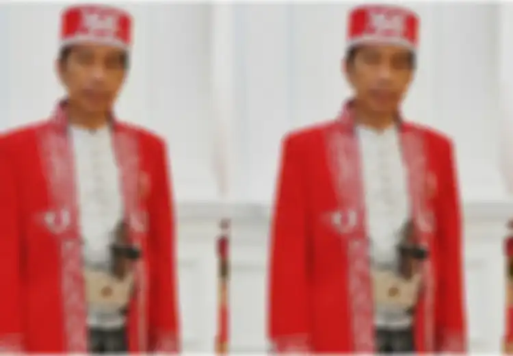 Didominasi Warna Merah Lengkap dengan Sarung, Kopiah, dan Hiasan Senjata Tradisional, Ini Asal Usul Baju Adat yang Dipakai Presiden Jokowi, Maknanya Tak Main-main