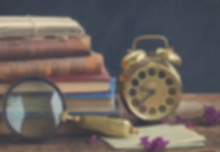 Tuliskan Pendapat dan Alasan Kalian, Historiografi Mana yang Lebih Baik?