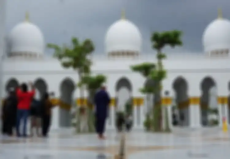 Keterlaluan Hampir 150 Juta, Segini Utang Pekerja Proyek Masjid Syeikh Zayed Solo Ke Warung, Gibran Akan Cari Sampai Dapat