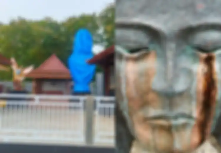 Di Kulon Progo Ditutupi Terpal Biru, di Tempat-tempat Lain Patung Bunda Maria Malah Menangis Darah: Misteri atau Keajaiban?