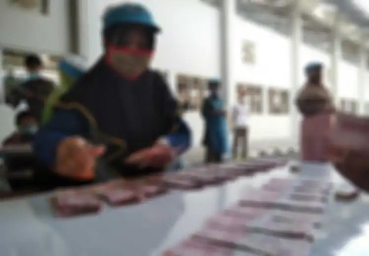 THR Sudah Cair Belum? Begini 5 Cara Mengatur Uang THR Supaya Nggak Cuma Numpang Lewat
