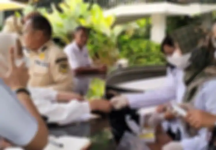 Presiden Jokowi Sekeluarga Hampir Makan Buah Berformalin, Ternyata Ini Bahaya Formalin Bagi Tubuh