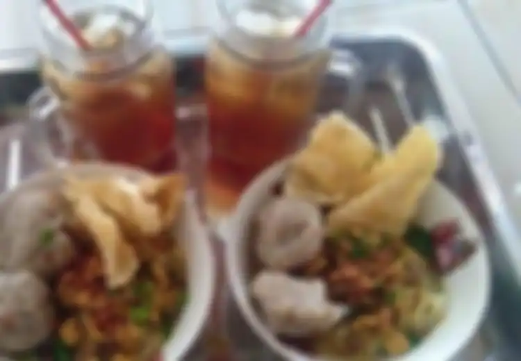 Viral Ibu-ibu Bilang Tidak Boleh Minus Es Teh Setelah Makan Bakso, Memangnya Kenapa?