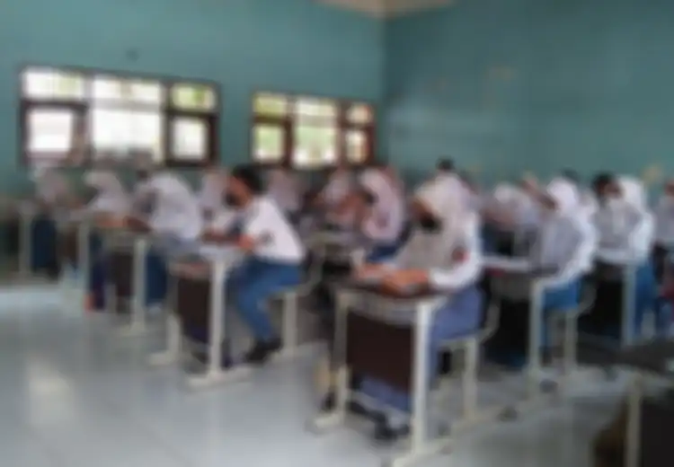 2 Contoh yang Menunjukkan Hubungan Antara Pancasila dan UUD NRI Tahun 1945 Terkait Kehidupan Peserta Didik