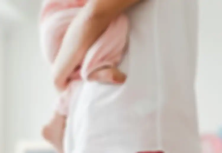 Ini 7 Arti Mimpi Gendong Bayi Laki-laki, Benarkah Pertanda Baik?