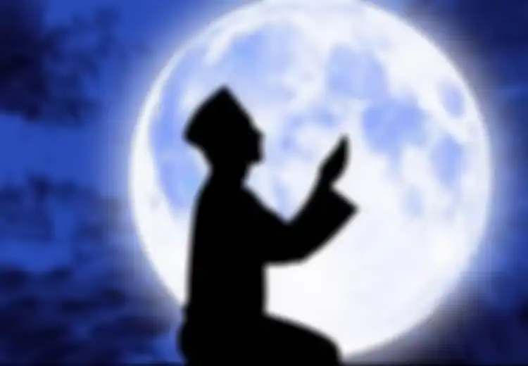 Sering Banget Ditanyakan, Kalau Sholat Tarawih Sendiri Berapa Rakaat?