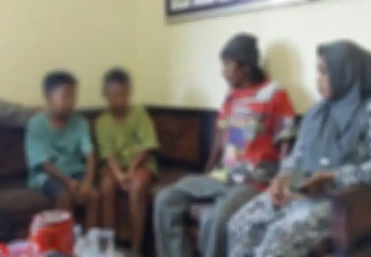 Viral 2 Bocah SD Asal Madura Motoran Ke Jakarta Cari Temannya, Tanpa Helm Modal 100 Ribu Pinjam Tetangga