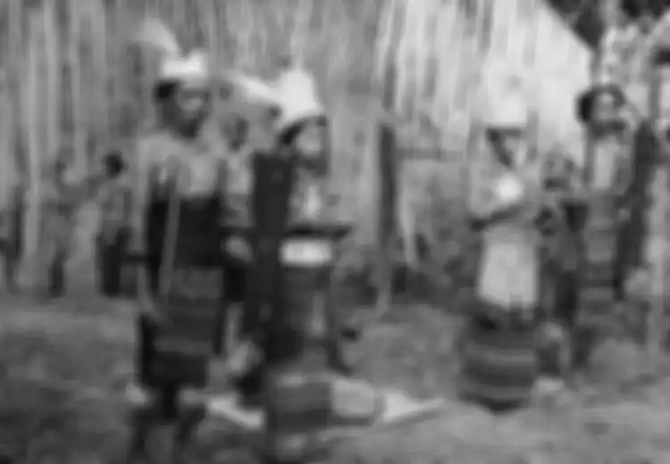 Tradisi Pataheri Cara Pendewasaan Suku Naulu yang Unik