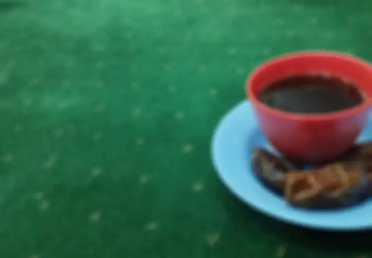 Bagaimana Rasa Kopi Rempah Takjil Khas Masjid Jami Assegaf Solo? Yuk Langsung ke Tempatnya