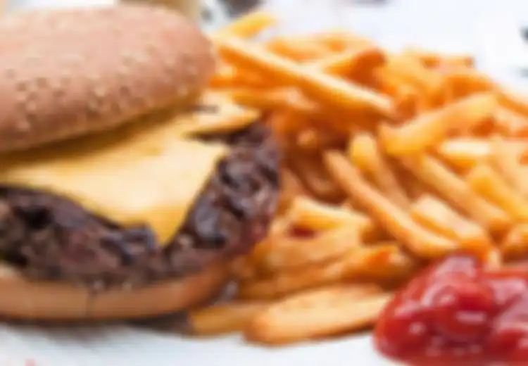 Diabetes Boleh Konsumsi Junk Food, tapi ...