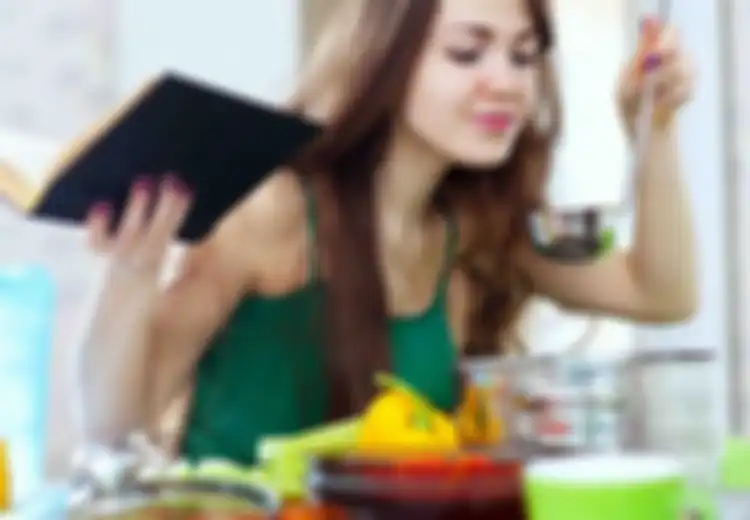 Masakan Terlalu Pedas? Ini Cara Menyiasatinya