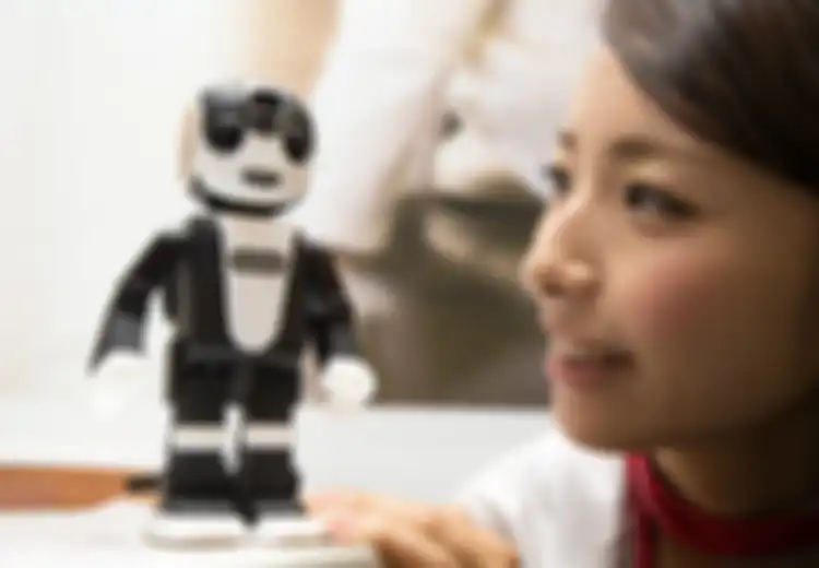 RoBoHon, Smartphone Robot Android yang Bisa Bergerak dan Berbicara