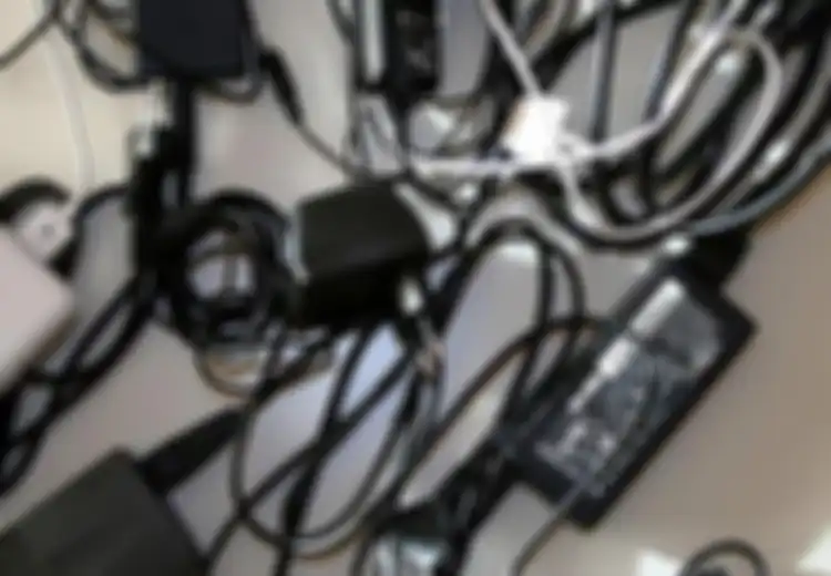 Nantinya Ponsel Akan Dijual Tanpa Charger?