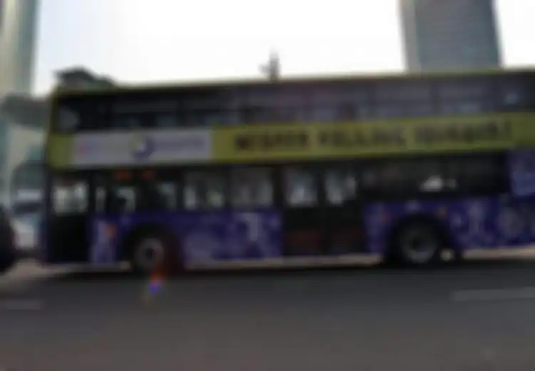 Melihat Jakarta dari Bus Tingkat