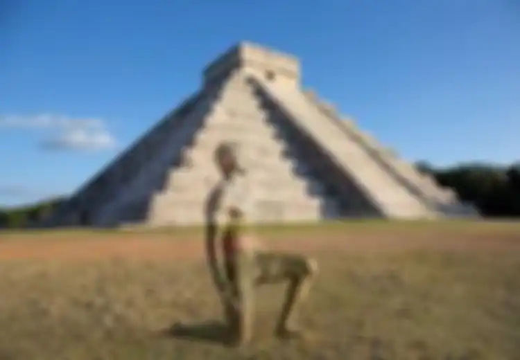 Tak Sekadar Selfie, Fotografer Ini Menawarkan Konsep Fotografi yang Unik