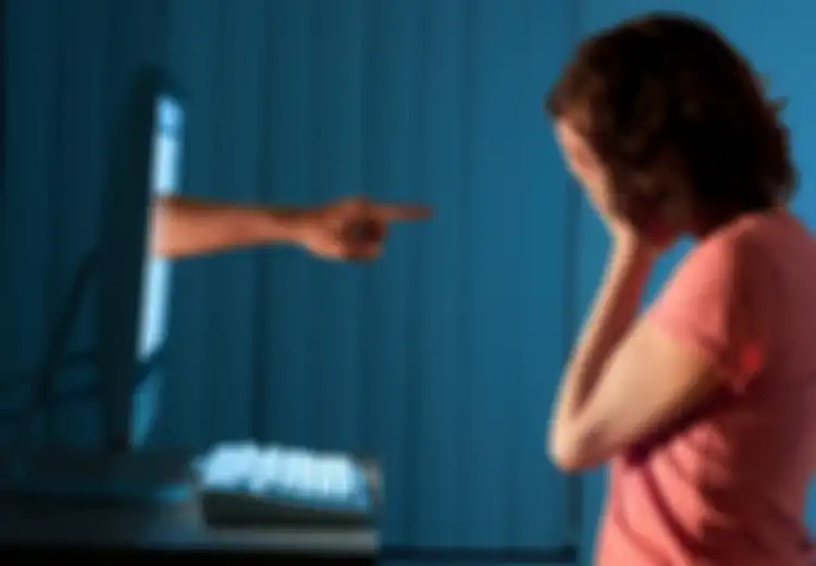 5 Hal yang Harus Anda Tahu tentang Cyber Bullying