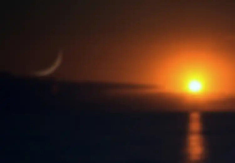 Kisah Matahari dan Bulan