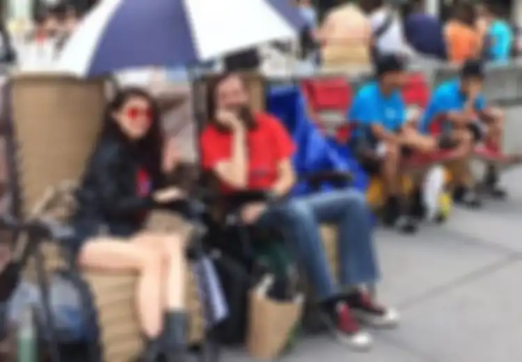Orang Rela Bayar Rp14 Juta untuk Dapat Antrian Terdepan Membeli iPhone 6