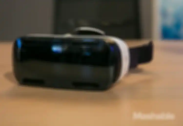 Samsung Gear VR, Bermain Game Virtual Reality 3D dengan Smartphone