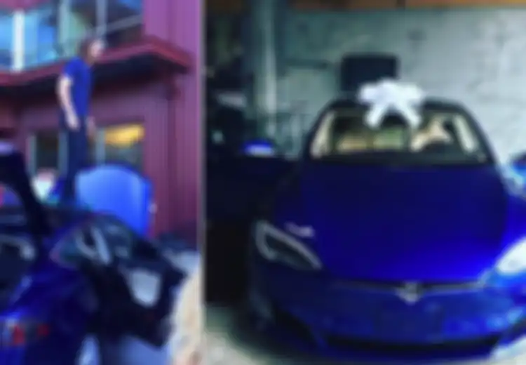 Para Karyawan di Perusahaan Ini Rela Memotong Gaji Mereka Sendiri Demi Membelikan Mobil Baru untuk Pimpinan Mereka