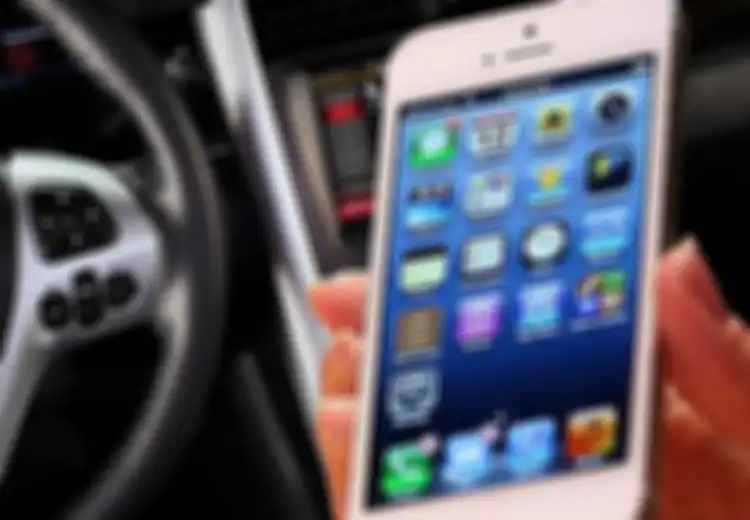 iPhone, Gawai Resmi Karyawan Ford Seluruh Dunia