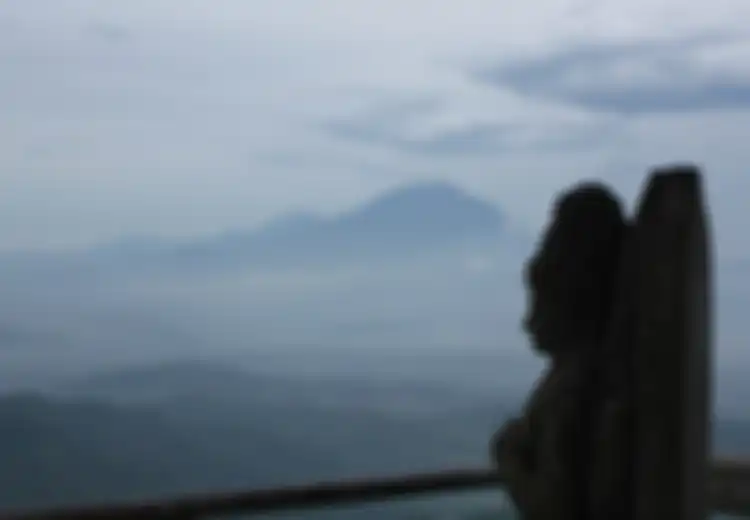Puncak Suroloyo: Soneta Empat Gunung