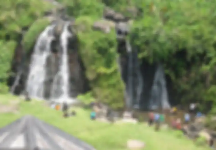 Menyepi di Curug Sawer