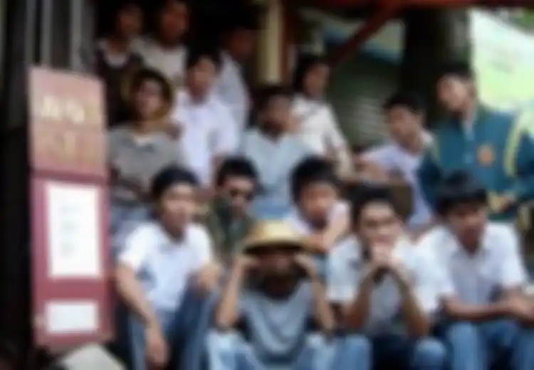 Dapoer Potjie, Sekolah di Pinggir Stasiun