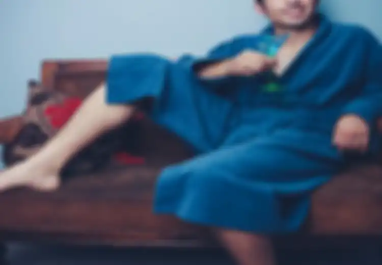 Singkirkan TV di Kamar, Agar Waktu Bercinta Lebih Nikmat