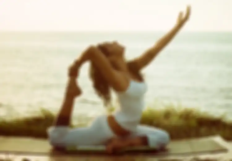 Yoga Membantu Meregangkan Otot-Otot Tubuh Yang Kaku