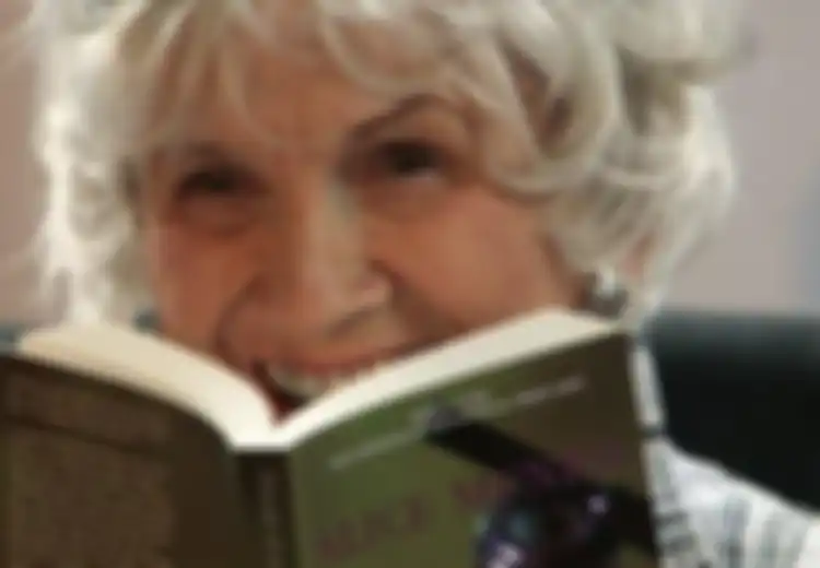 Alice Munro, Peraih Nobel Sastra yang Setara Chekov