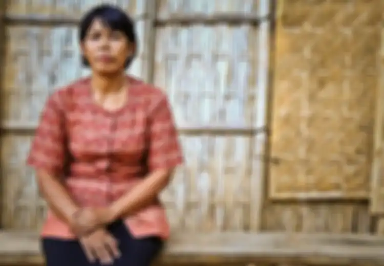Bidan Siti Melawan Kehamilan Dini