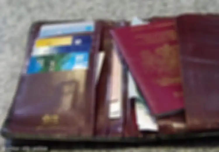 Misteri Kembalinya Dompet yang Hilang Selama 18 Tahun ke Tangan Pemiliknya