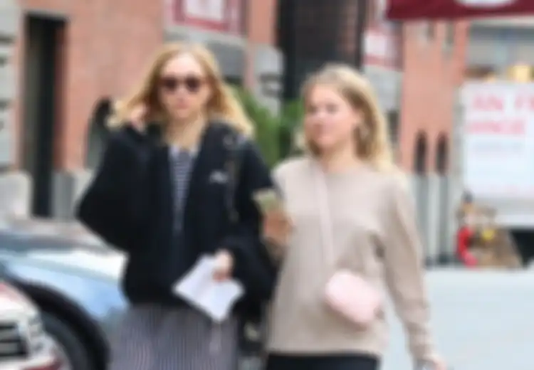 Seksi Boleh, Tapi Jangan Seperti Suki Waterhouse Ini Ya ….