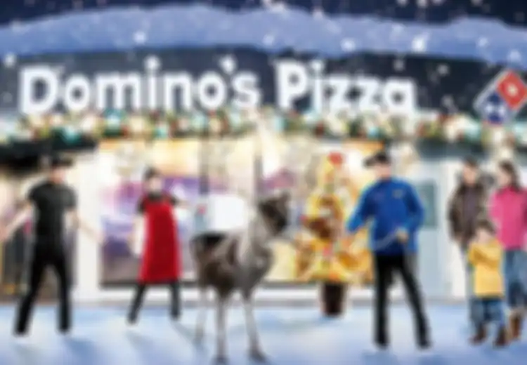 Antar Pizza Dengan Rusa Kutub Bersama Domino's Jepang. 