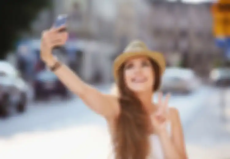 9 dari 10 Cewek Berusia Muda Mengaku Pernah selfie Telanjang, Ini Alasannya