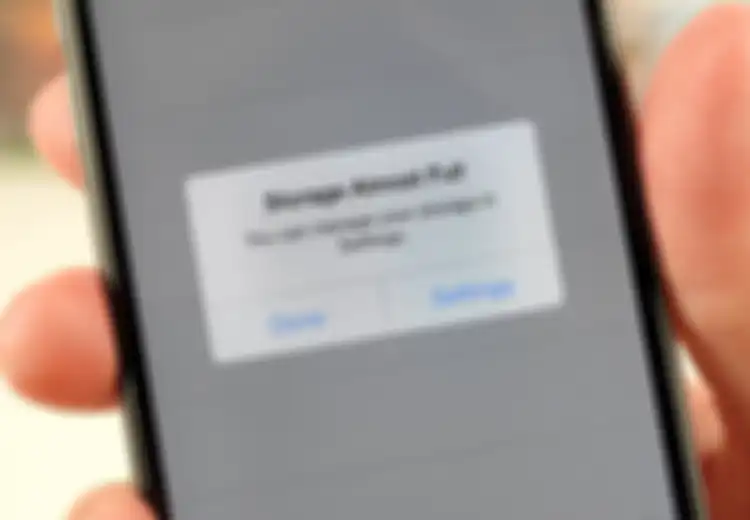 Memori iPhone Penuh? Coba Trik-trik Ini Untuk Mengatasinya