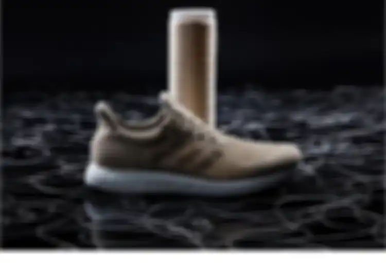 Disebut sebagai Sepatu Ramah Lingkungan, Sepatu Produksi Adidas Ini Dibuat dari Benang Sutra