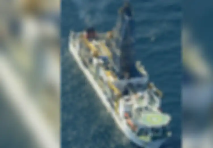 Menggunakan Bor Bawah Laut, Para Ilmuwan Ingin Mencapai Mantel Bumi. Bisa Enggak Ya?