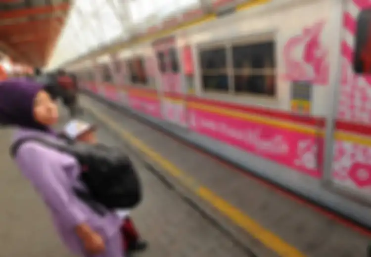 7 Tips Naik Gerbong Wanita Commuter Line yang Disebut Lebih 