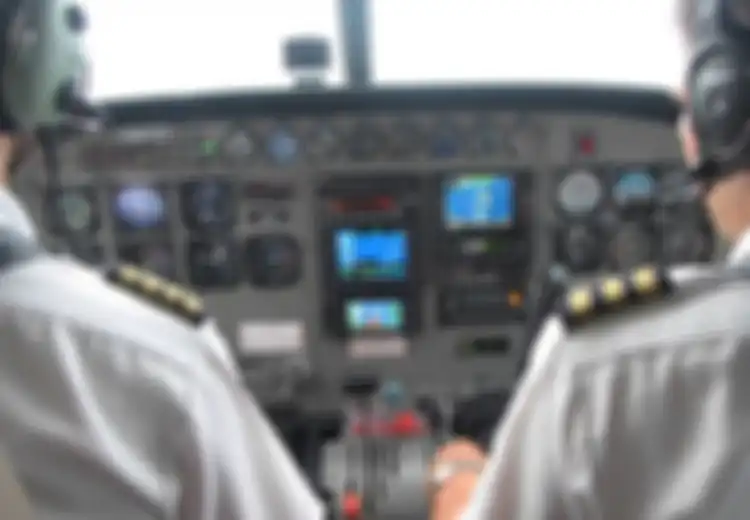 Istri dan Anak Pilot Masuk ke Kokpit saat Pesawat sedang Terbang, Benarkah Dibolehkan?