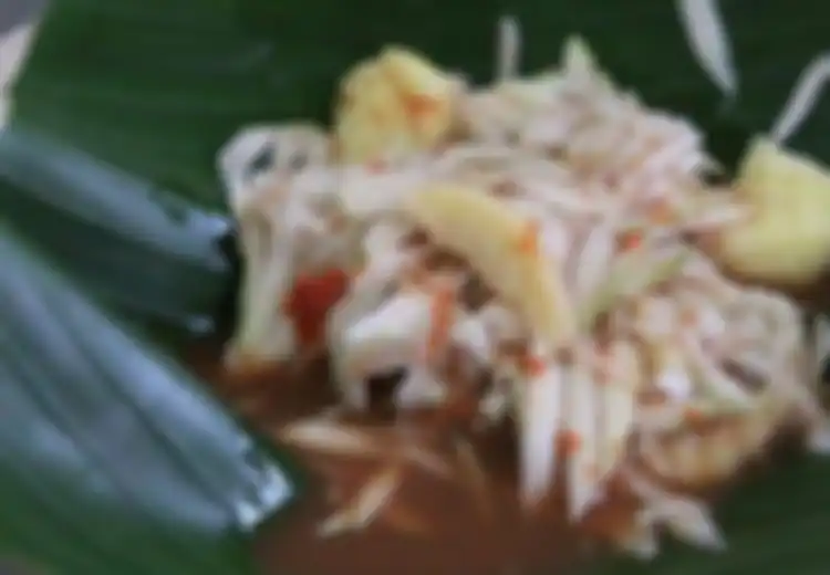 Wajib Dicicip Jika Sedang Liburan di Bali: Yang Asin dari Rujak Kuah Pindang