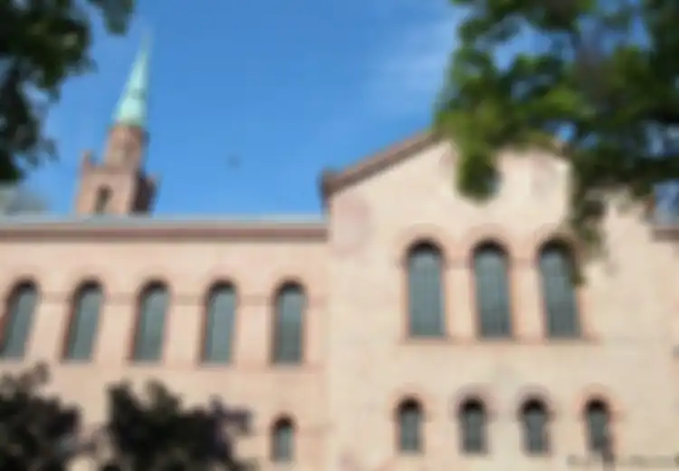 Mesjid Unik di Jerman: Imamnya Perempuan