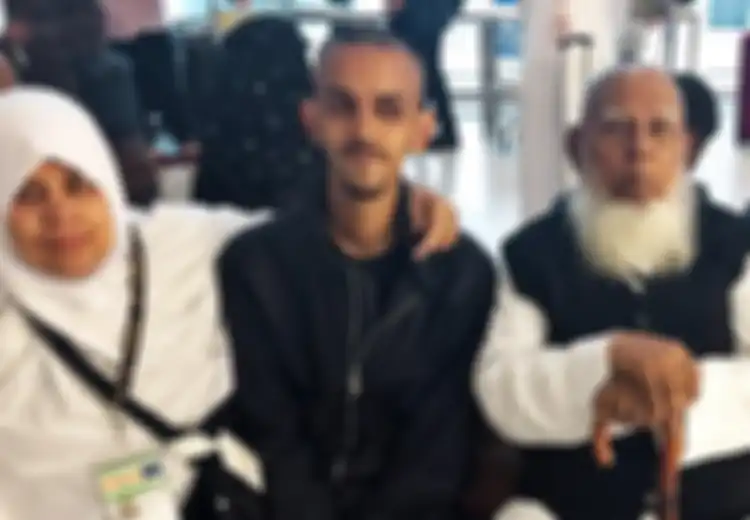 Mengharukan! Tiga Bersaudara Ini Rela Mati Terbakar Demi Menemani Orangtua Terkasih